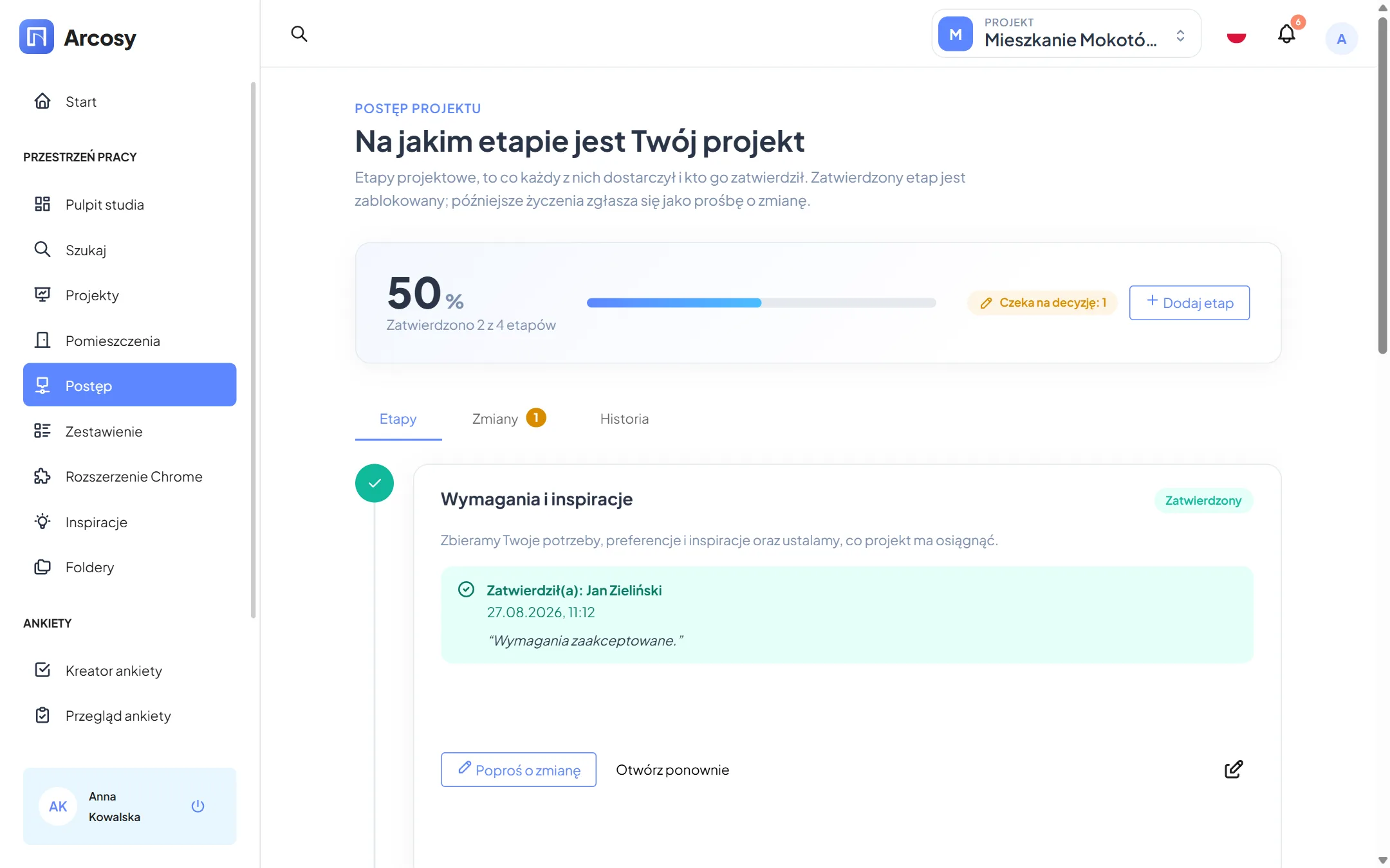 Strona postępu projektu z etapami i zatwierdzeniem klienta